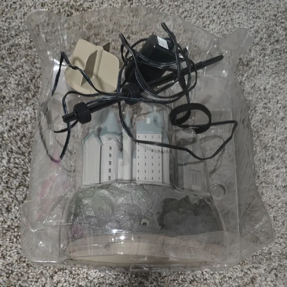 Hallmark Keepsake Hogwarts Castle Topper - Picture 2 of 3